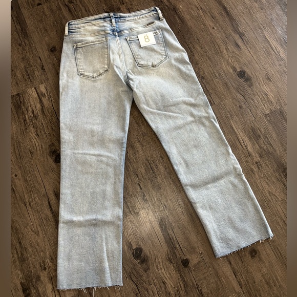 Kancan Light Wash Straight Leg Jeans W/ Raw Hem Soft & Stretchy Size 8 - Picture 2 of 12